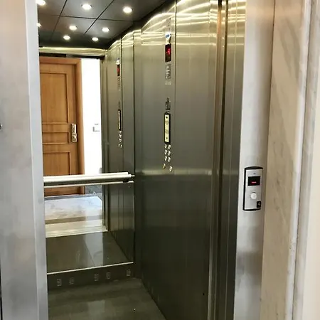 Palazzo Scordia Apartment *